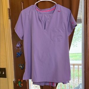 Lavender scrubs size large. Med couture brand, great shape